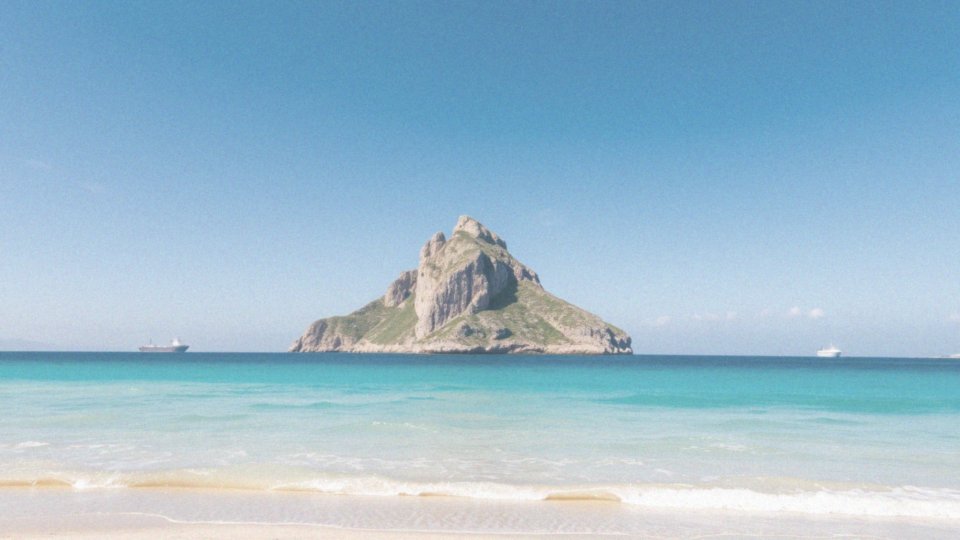 Jakie są aktualne informacje dotyczące podróżowania na Gibraltar?